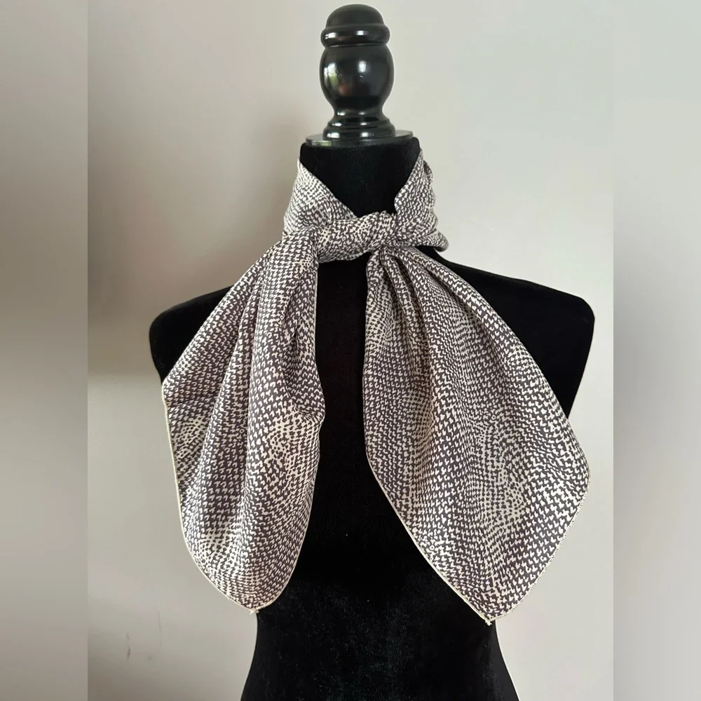 Symphony Textured‎ Black and Cream Scarf